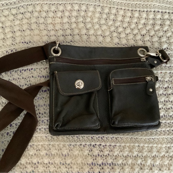 Roots Brown Messenger Bag with Multiple Compartments - Picture 1 of 4